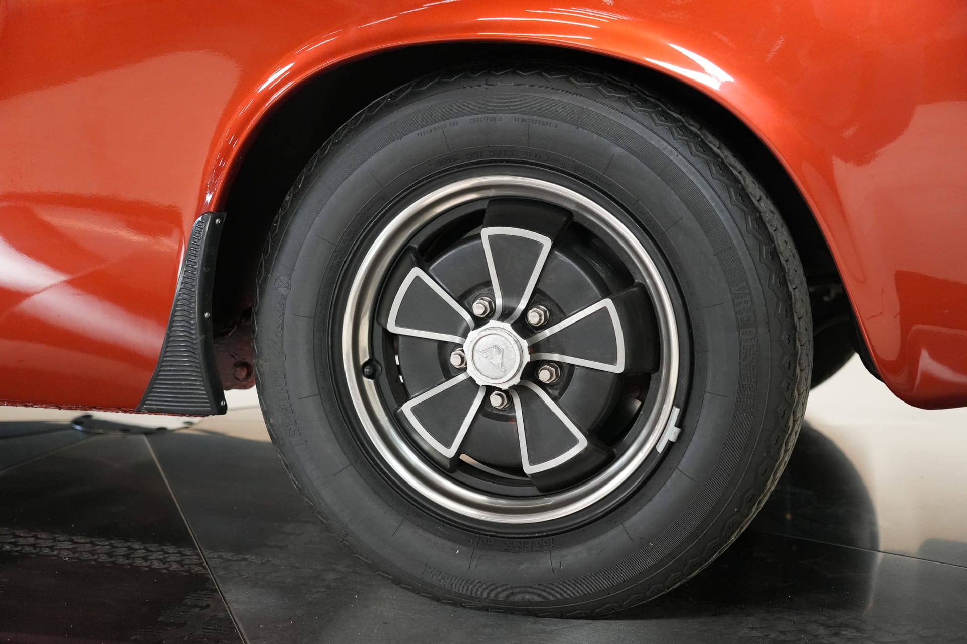 Volvo P 1800 E
