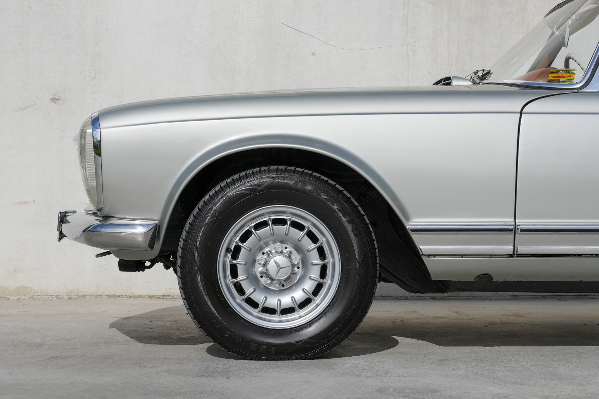 Mercedes-Benz 280SL