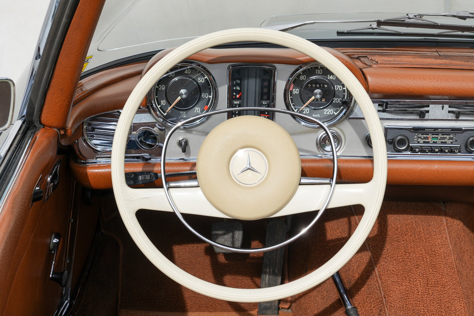 Mercedes-Benz 280SL Pagode