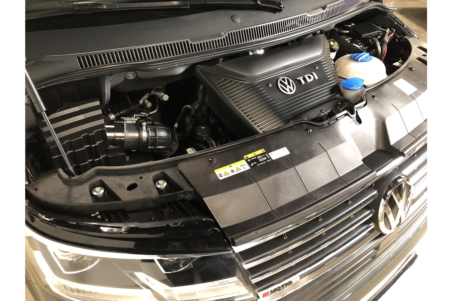 VOLKSWAGEN T6 Multivan