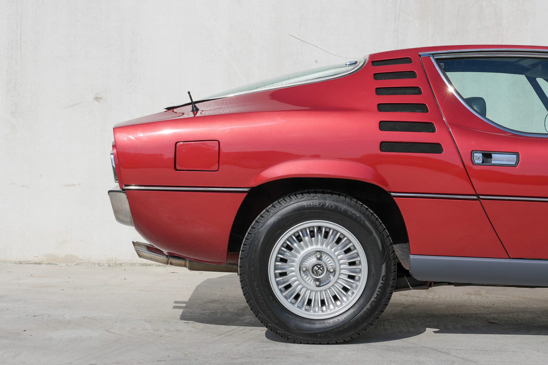Alfa Romeo Montreal