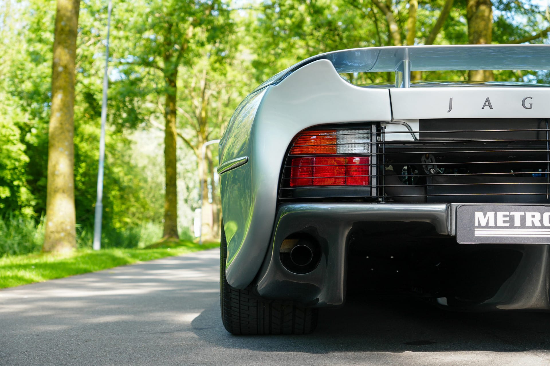 Jaguar XJ220