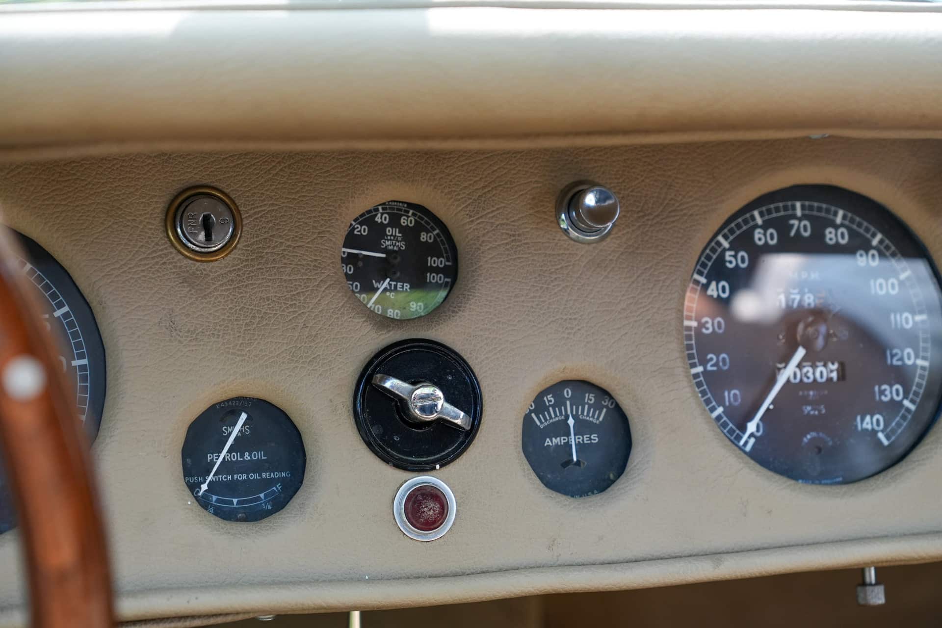 Jaguar XK120 OTS