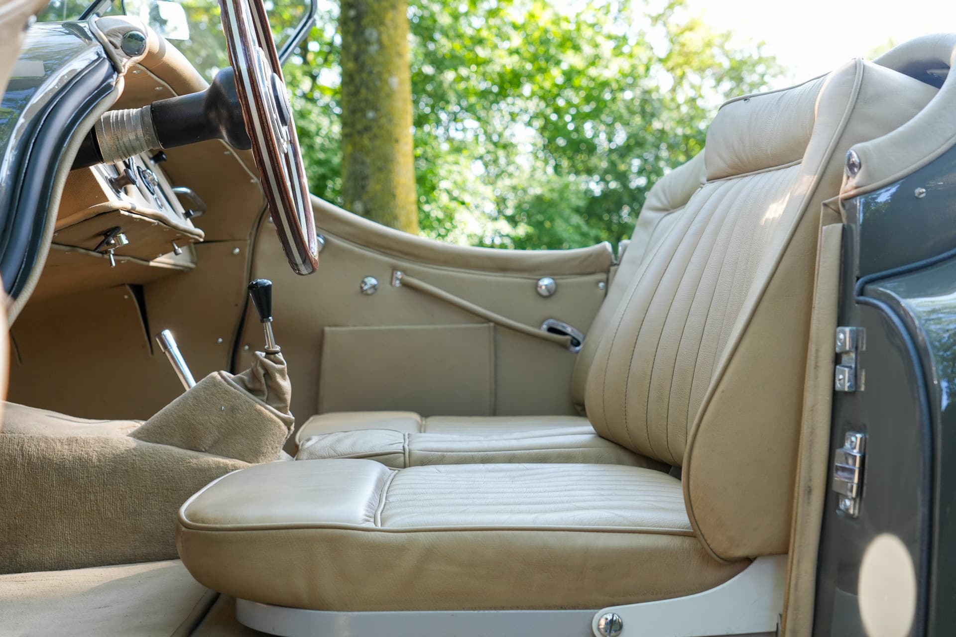 Jaguar XK120 OTS