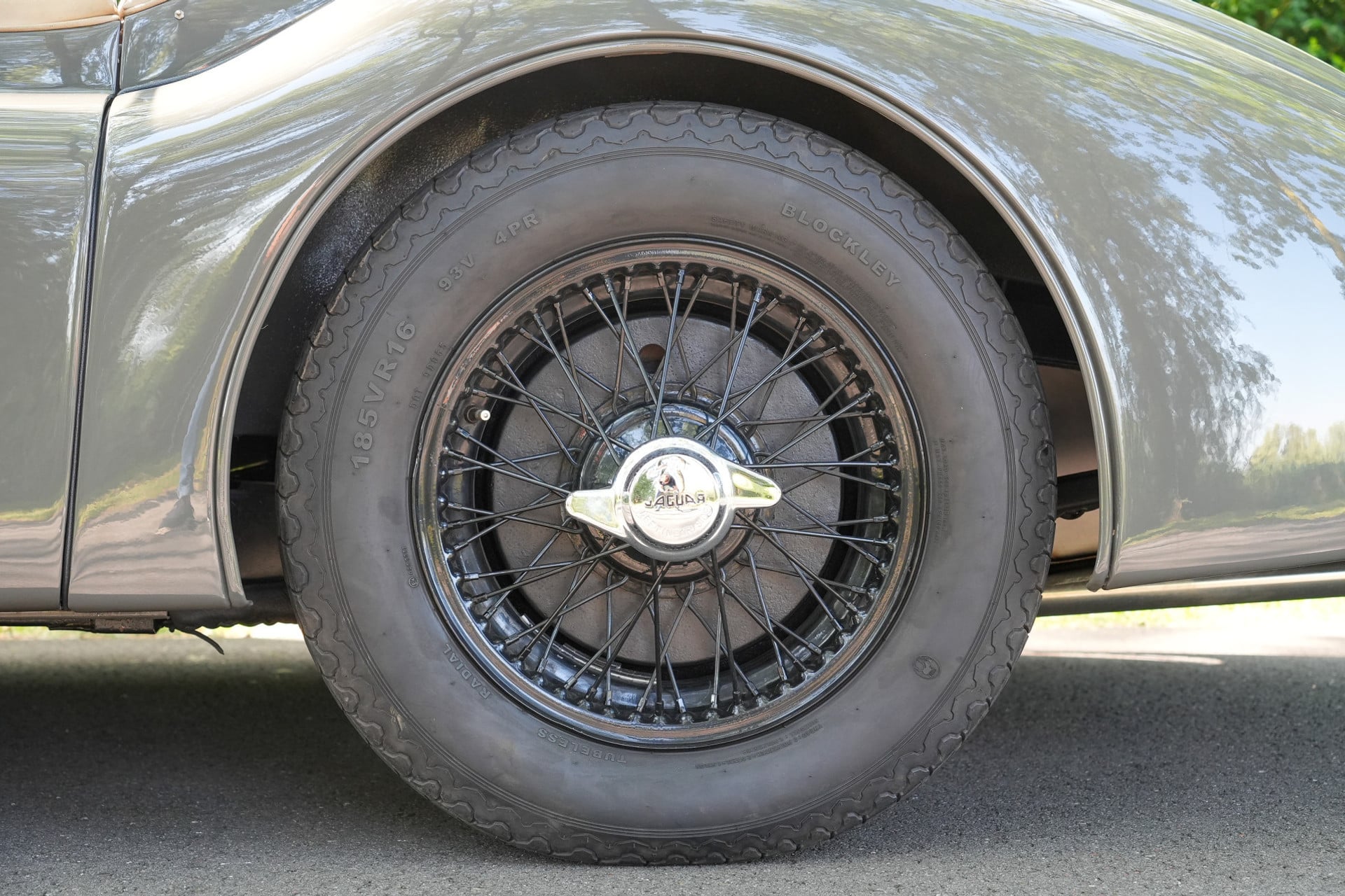 Jaguar XK120 OTS