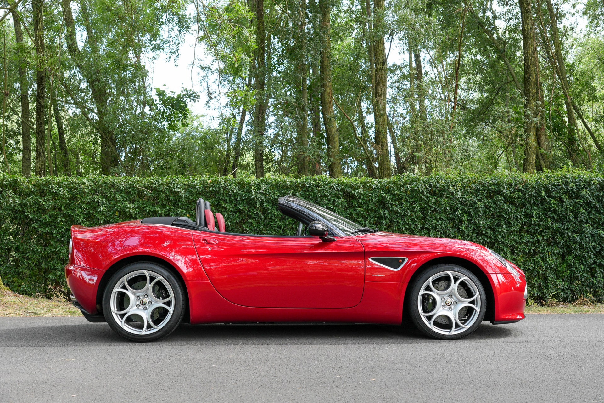 Alfa Romeo 8C Competizione Spider 4.7 V8