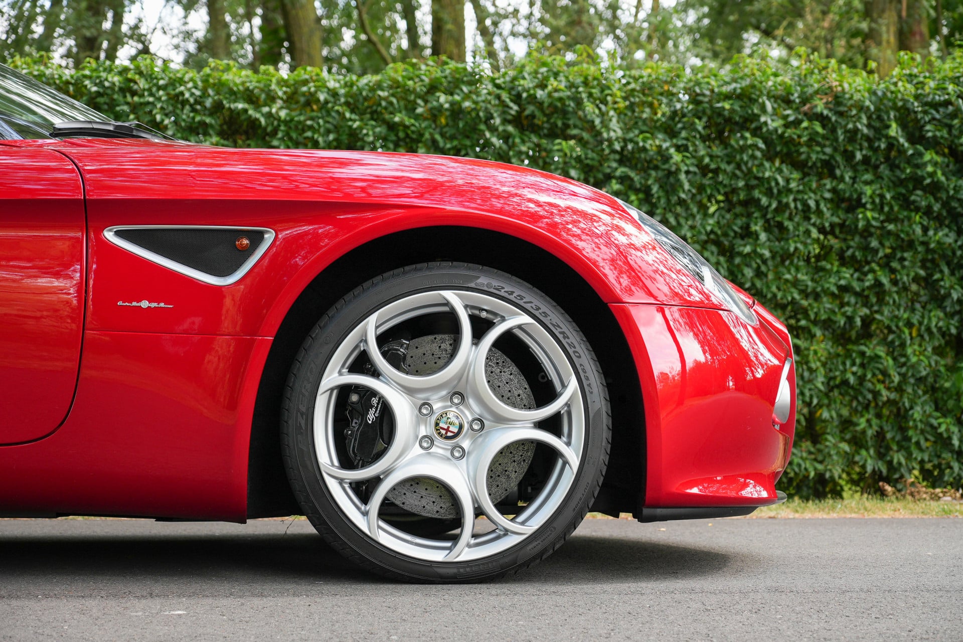 Alfa Romeo 8C Competizione Spider 4.7 V8