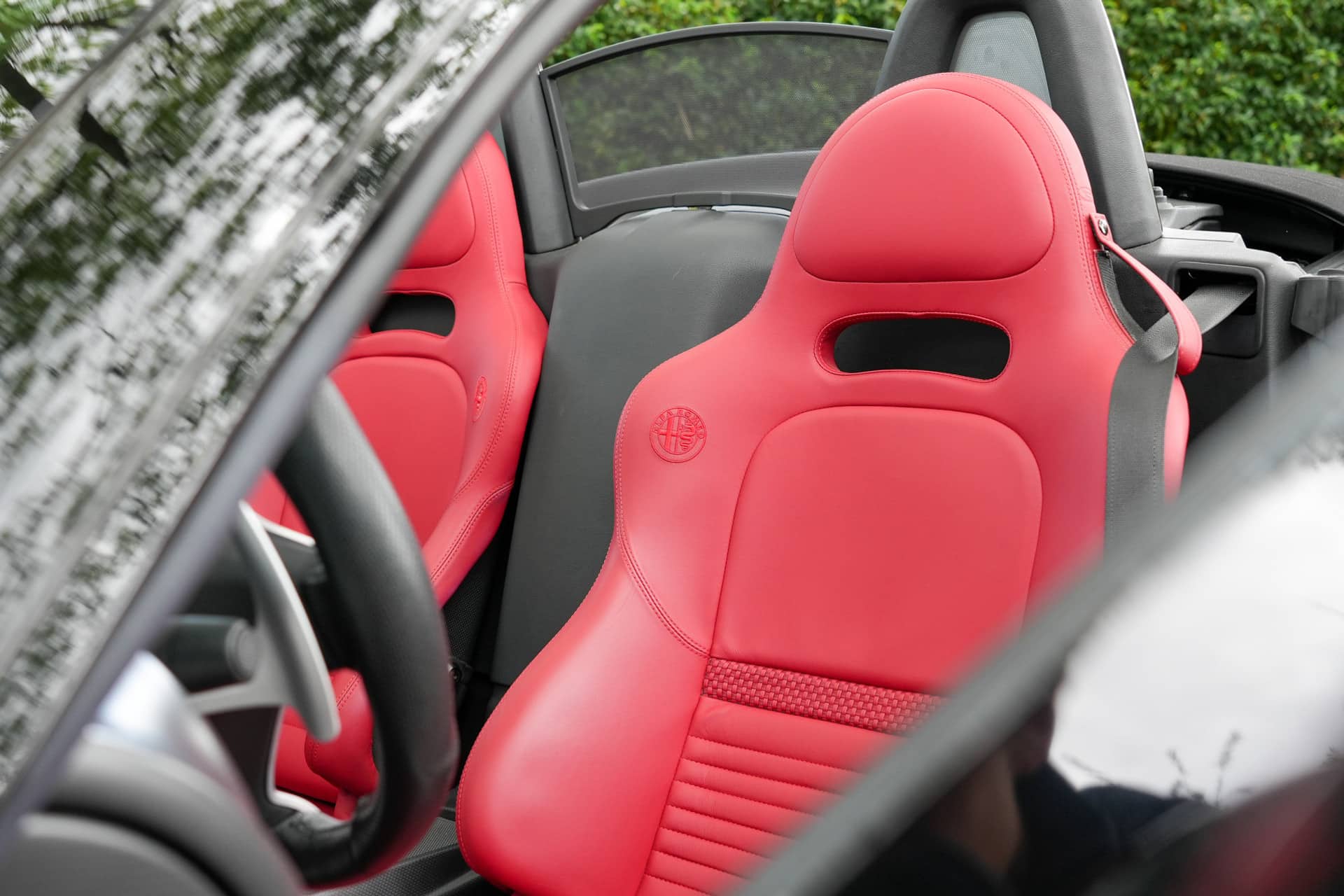 Alfa Romeo 8C Competizione Spider 4.7 V8