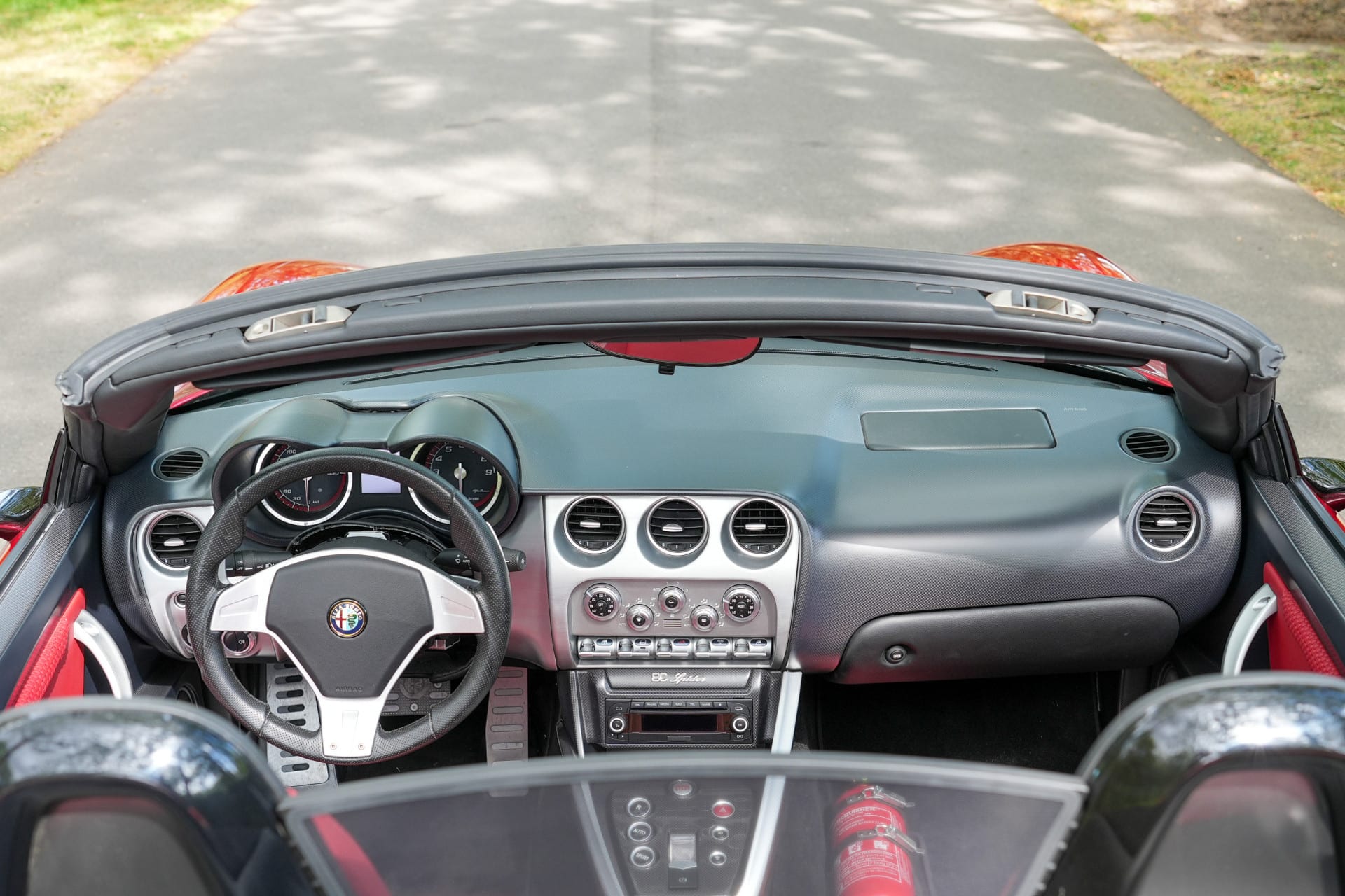 Alfa Romeo 8C Competizione Spider 4.7 V8