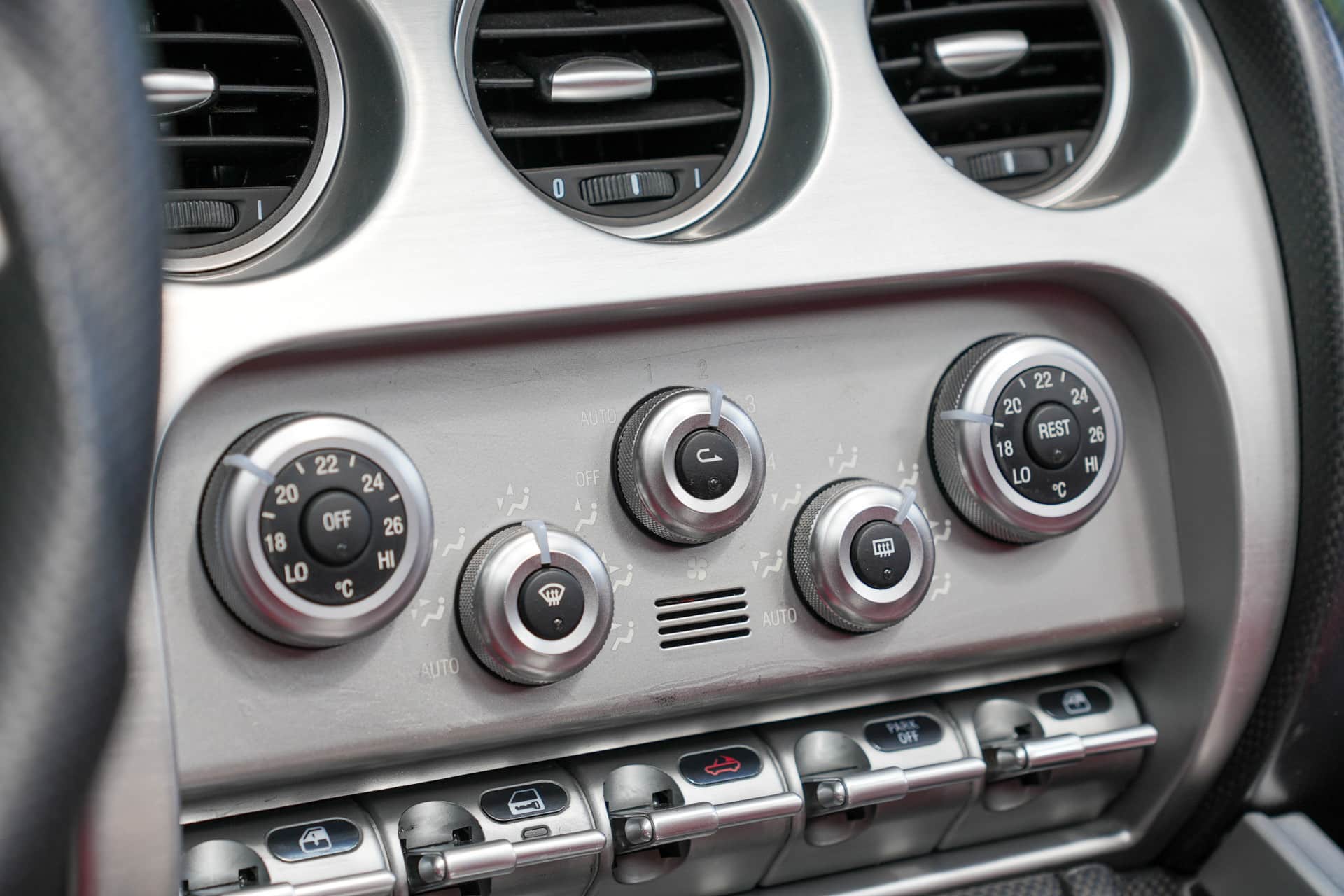 Alfa Romeo 8C Competizione Spider 4.7 V8