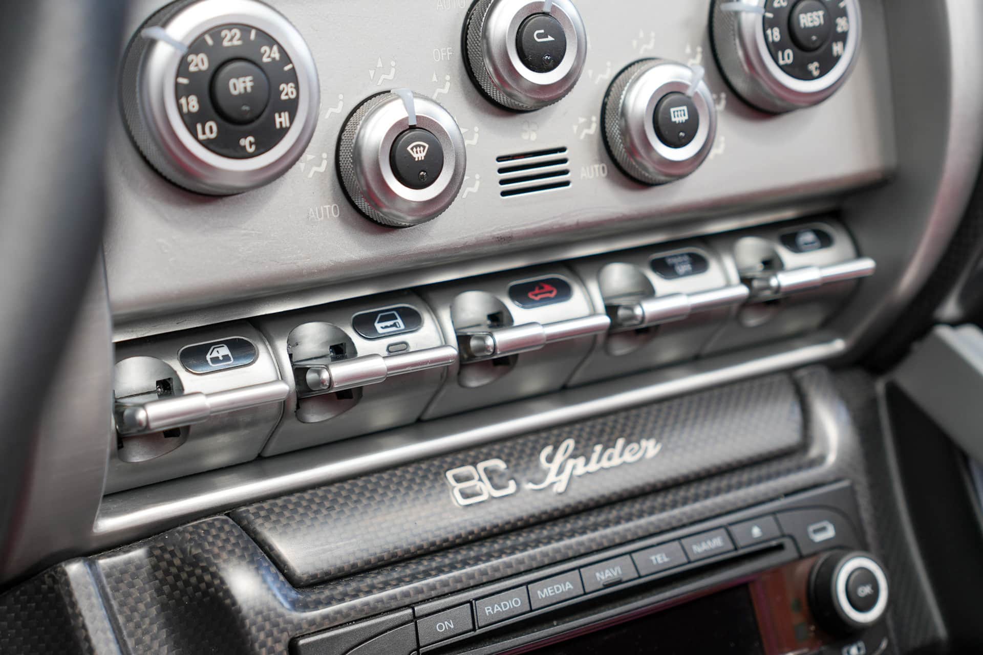 Alfa Romeo 8C Competizione Spider 4.7 V8
