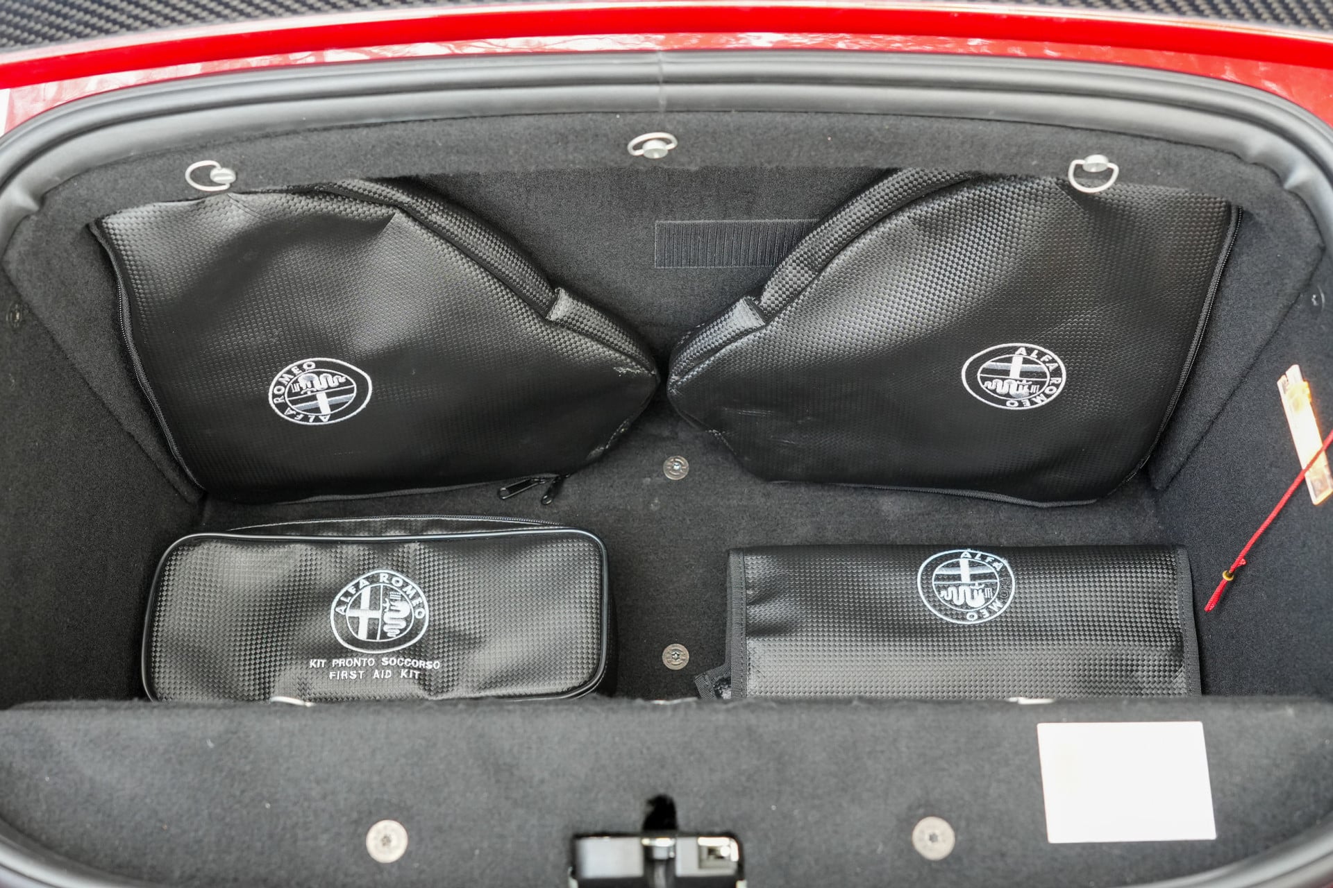 Alfa Romeo 8C Competizione Spider 4.7 V8