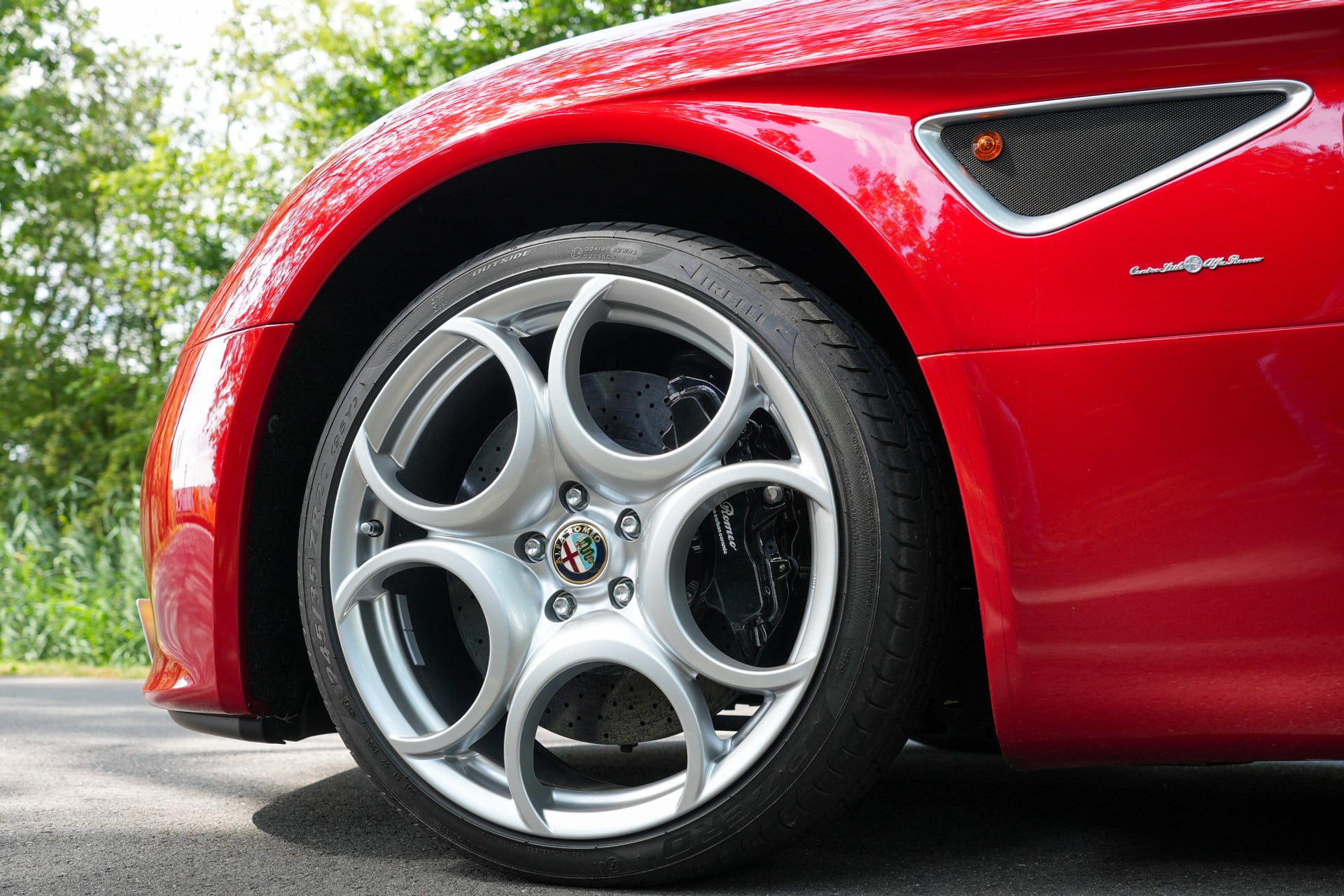 Alfa Romeo 8C Competizione Spider 4.7 V8