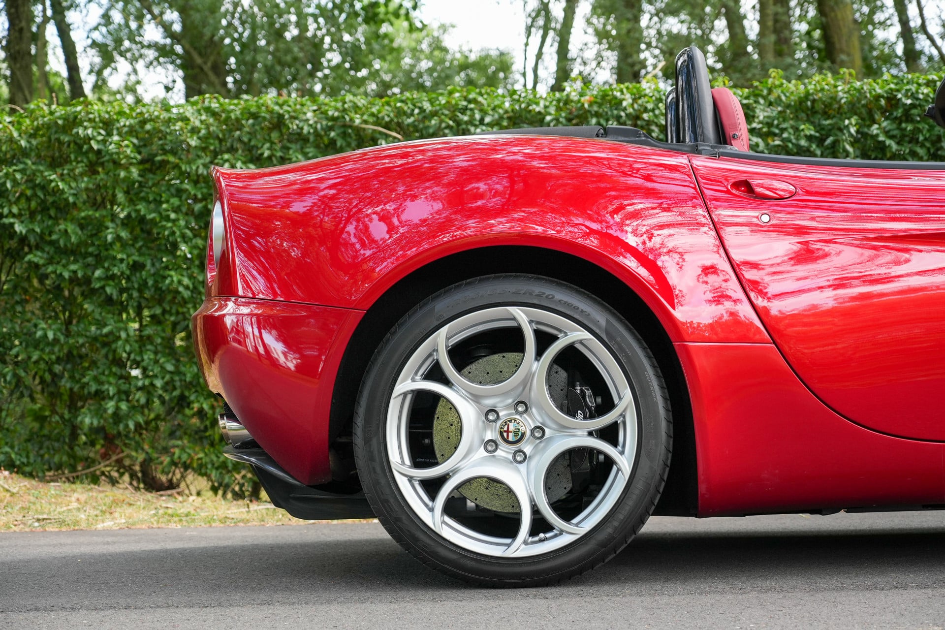 Alfa Romeo 8C Competizione Spider 4.7 V8