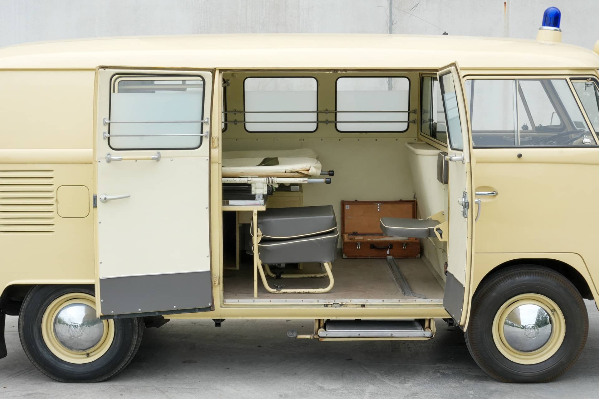 Volkswagen Ambulance transporter
