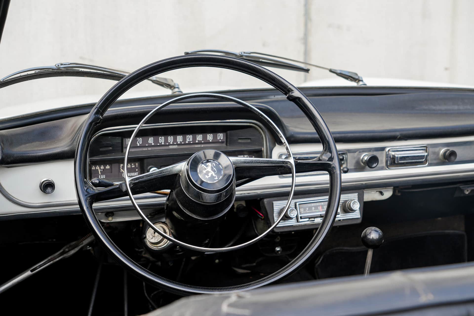 Peugeot 404