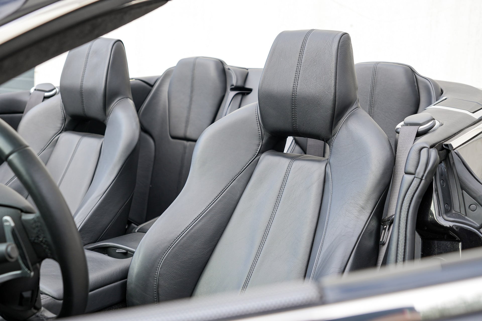 Aston Martin DB9 Volante