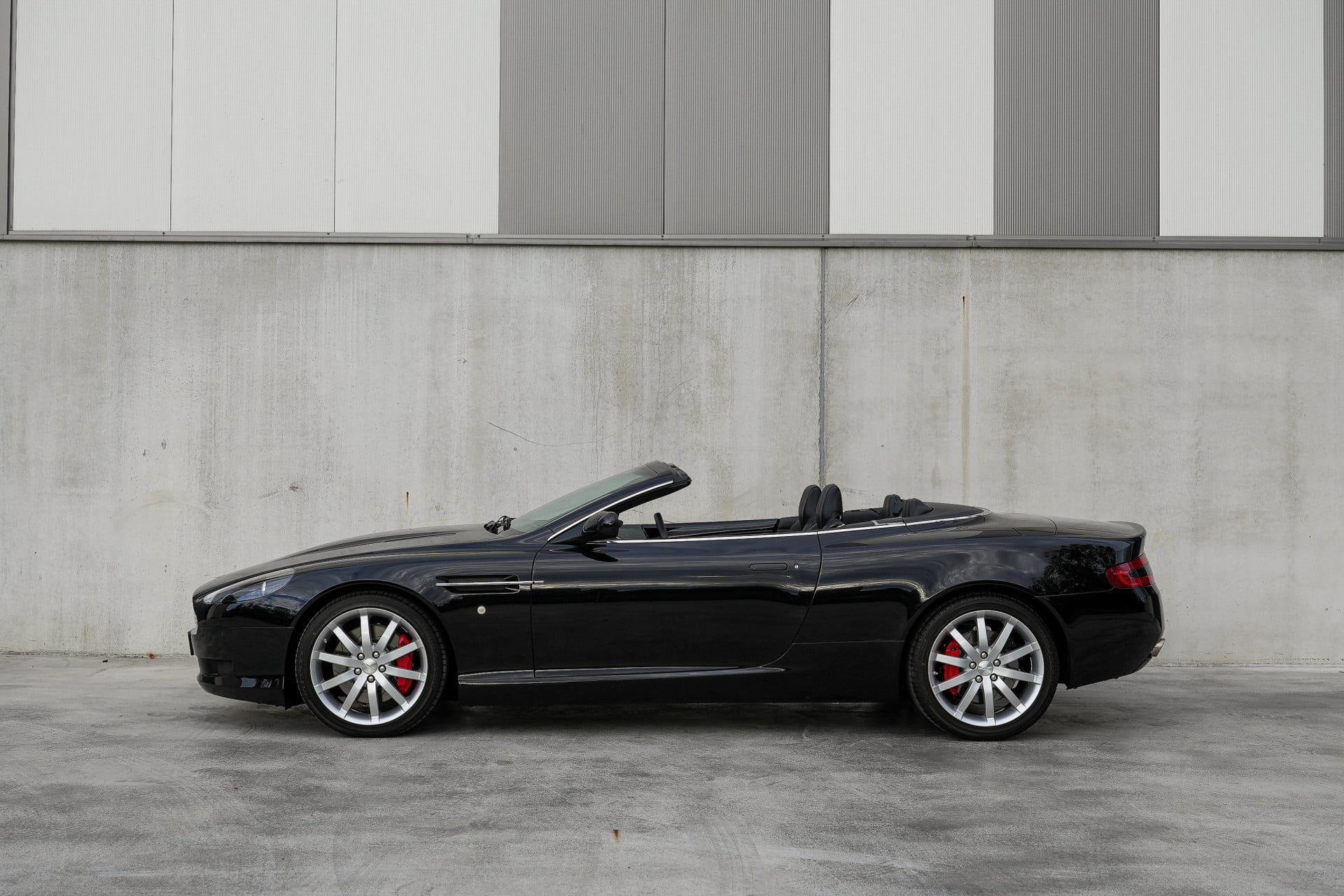 Aston Martin DB9 Volante
