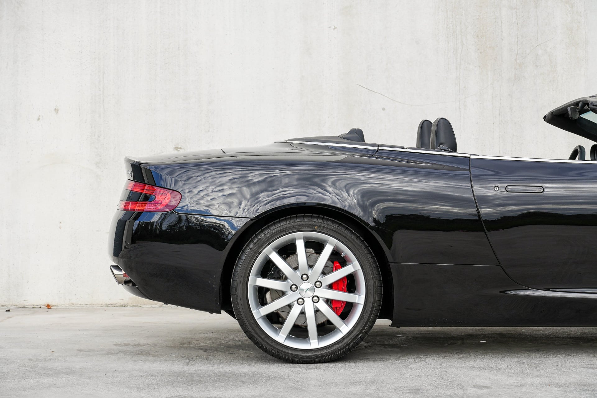 Aston Martin DB9 Volante