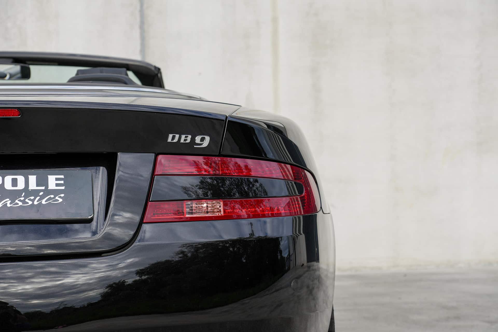 Aston Martin DB9 Volante