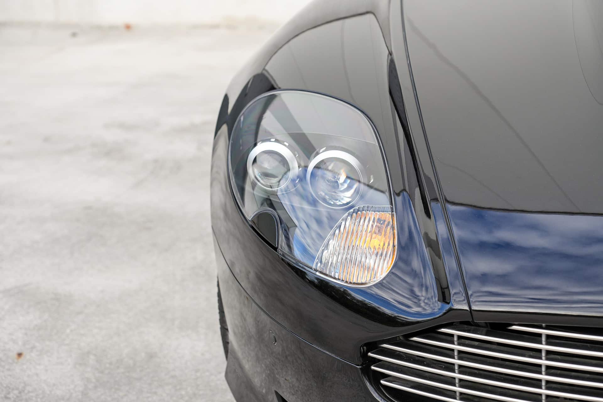Aston Martin DB9 Volante