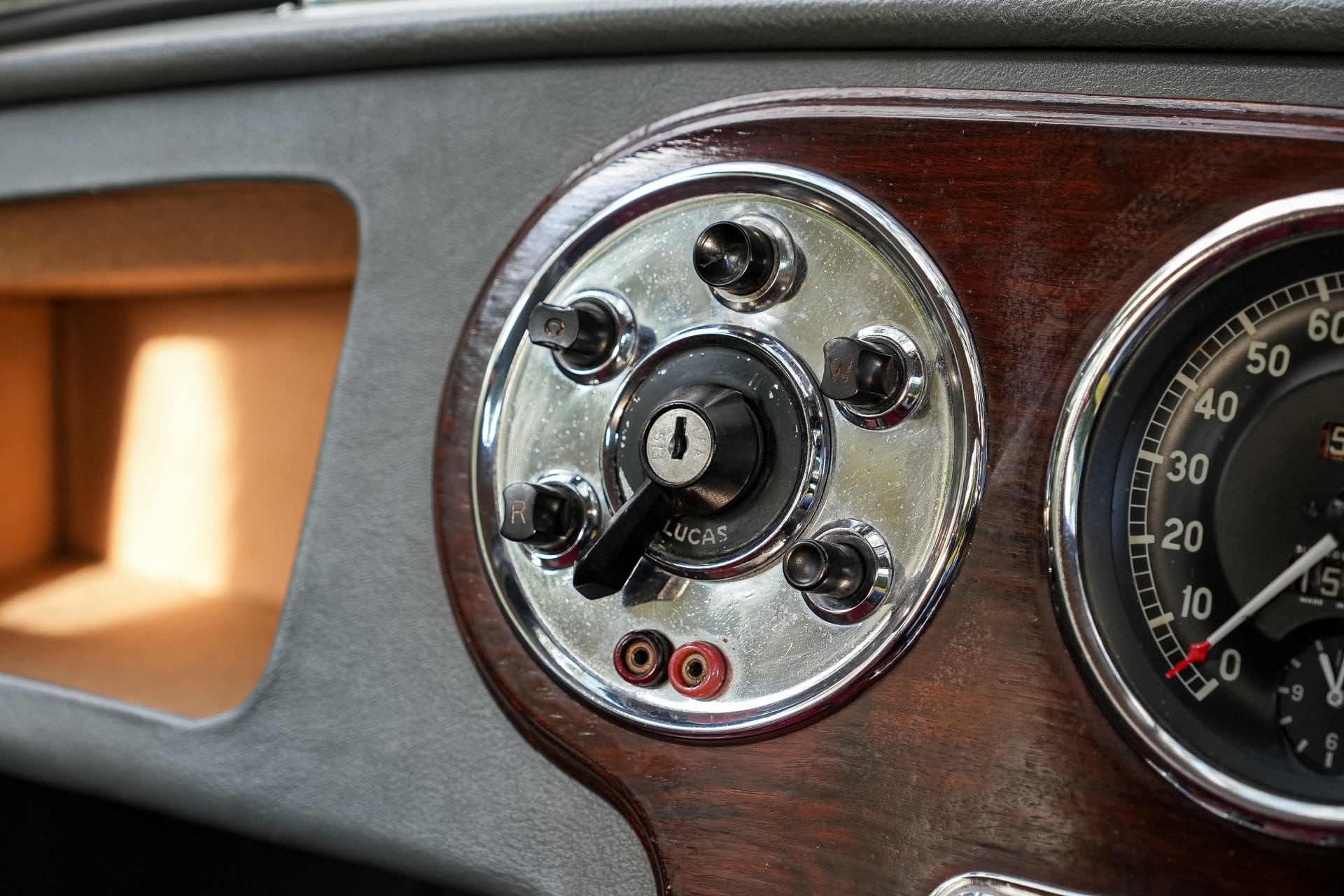 Aston Martin DB2 coupé
