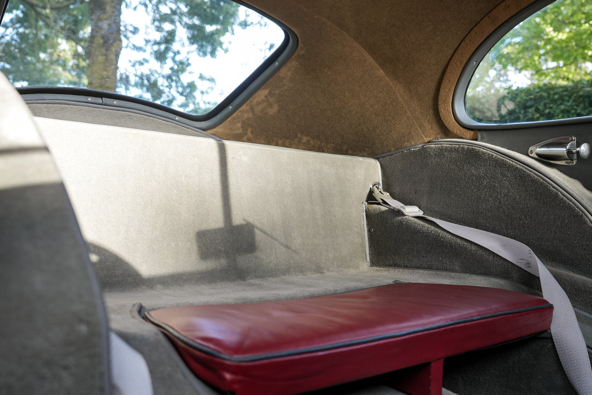 Aston Martin DB2 coupé