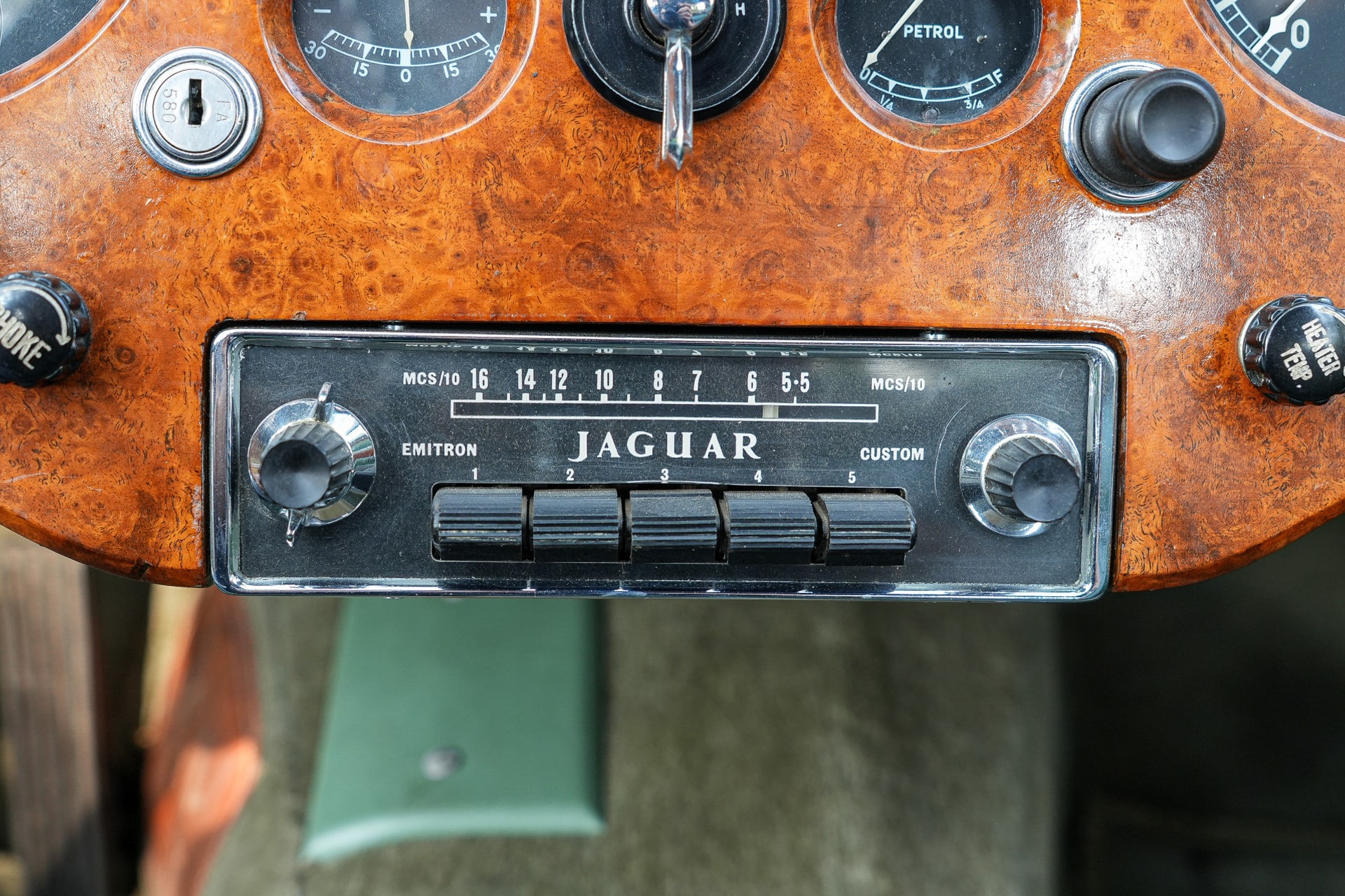 Jaguar XK 120