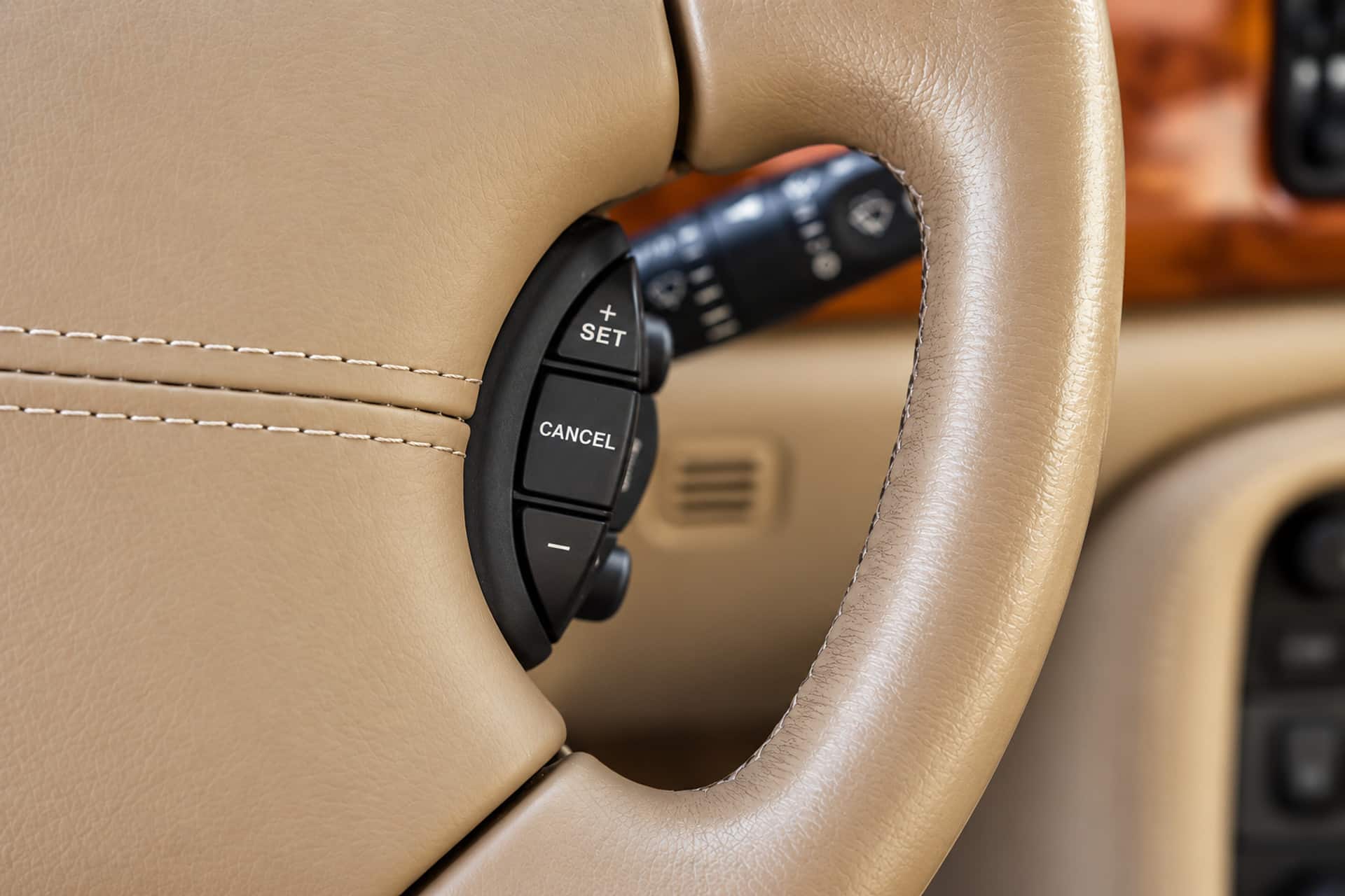 Jaguar XKR