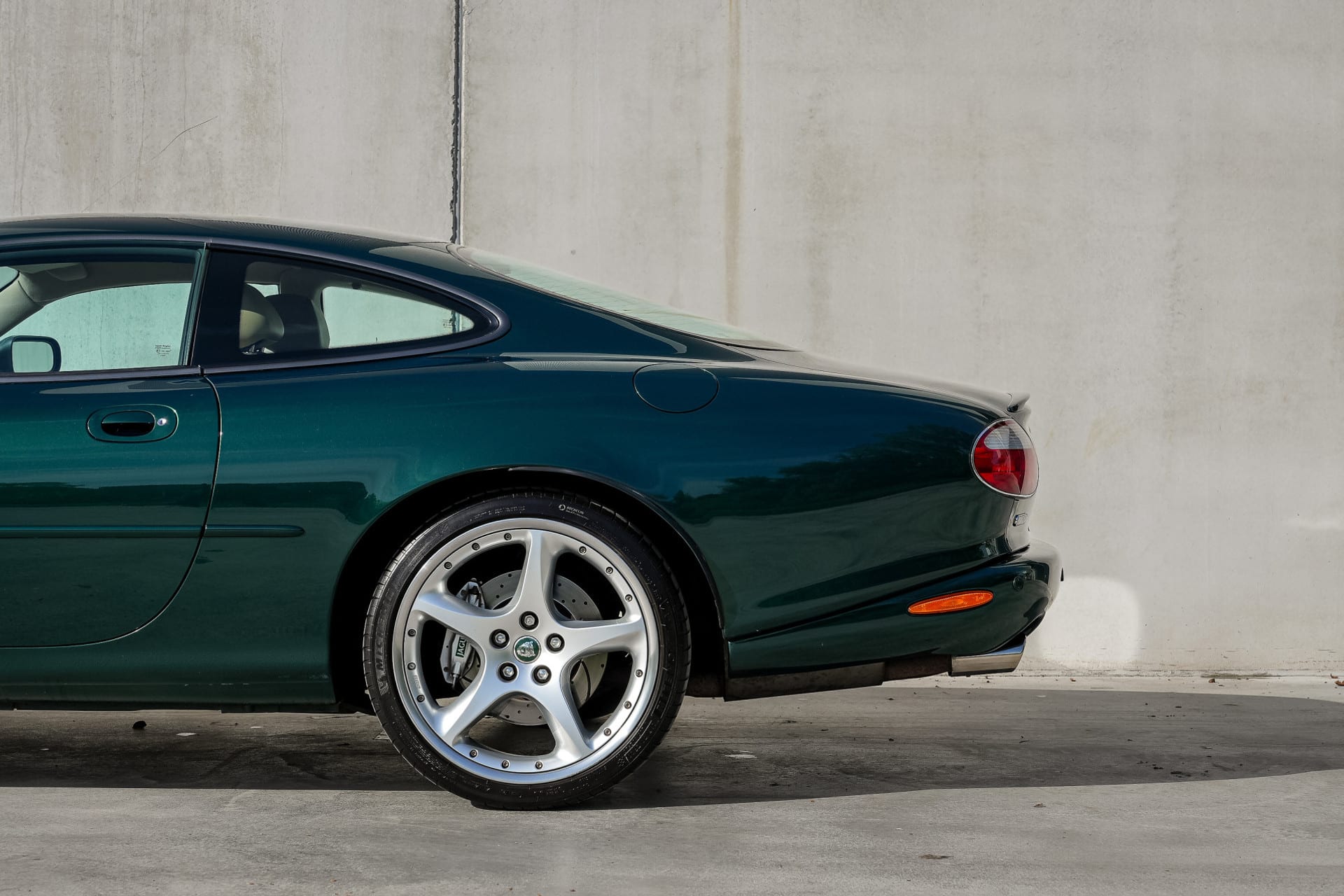 Jaguar XKR