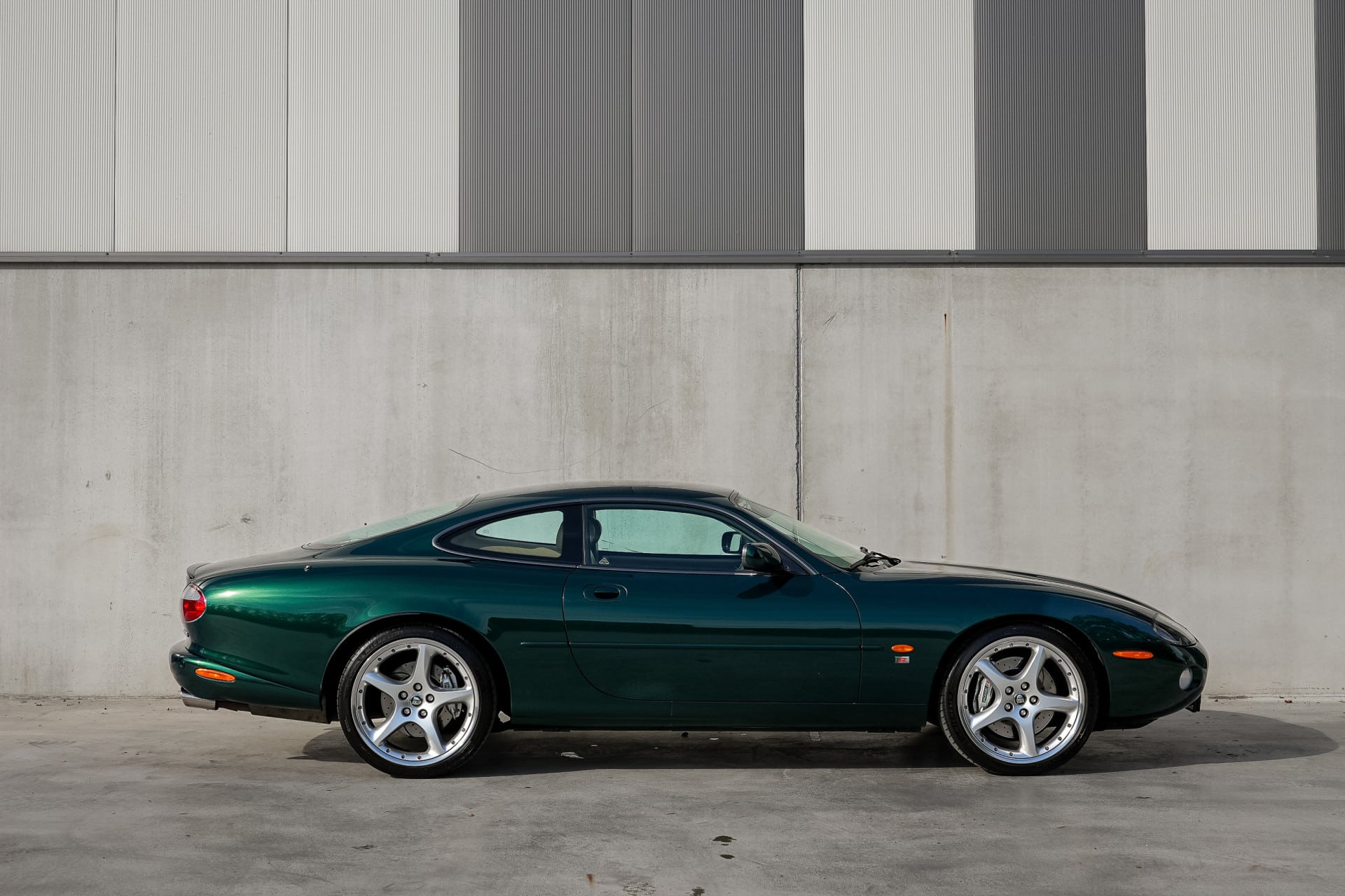 Jaguar XKR