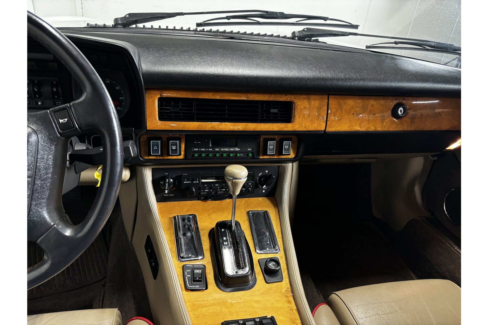 Jaguar XJS V12